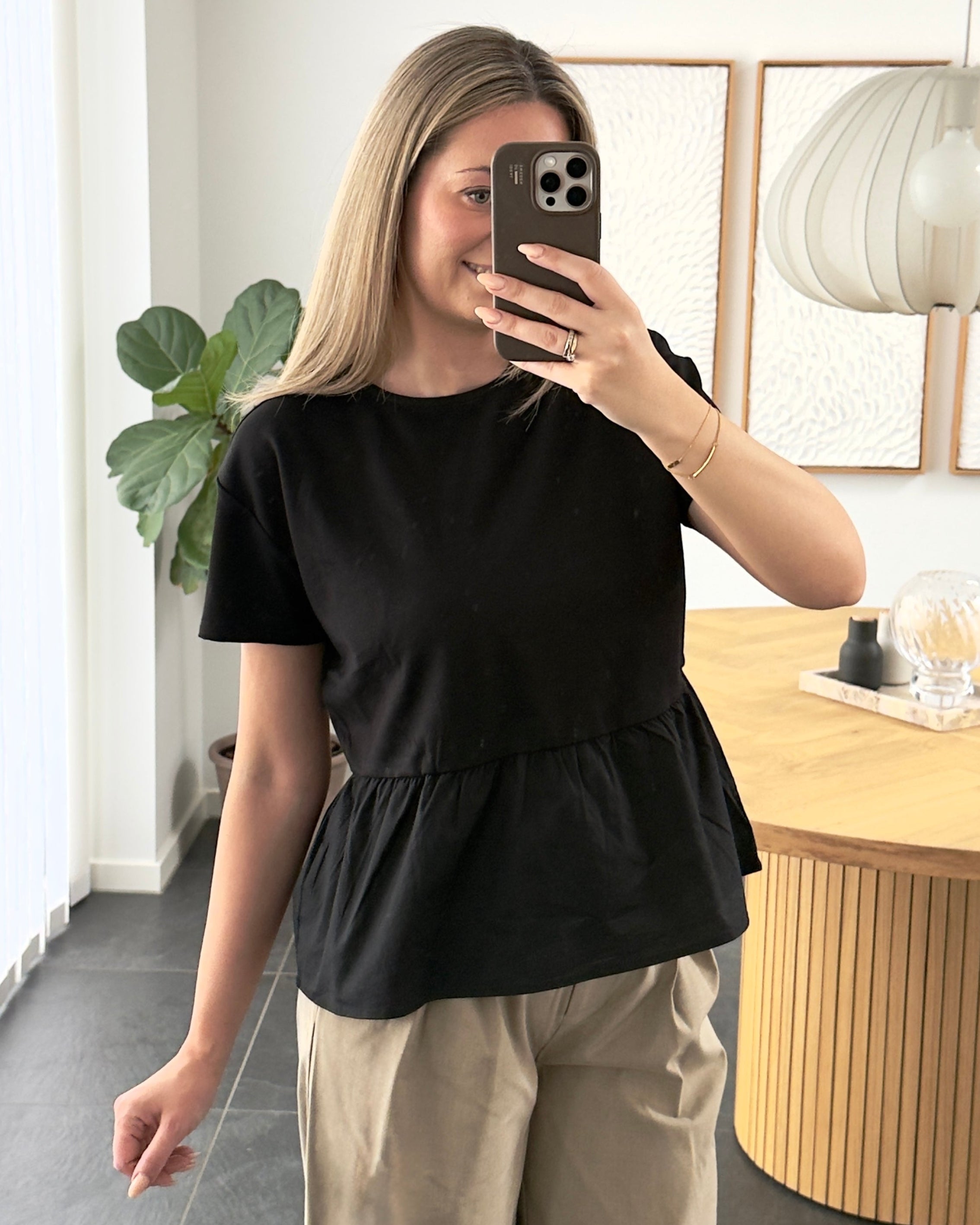 Aware T-shirt - Rosemary - Black