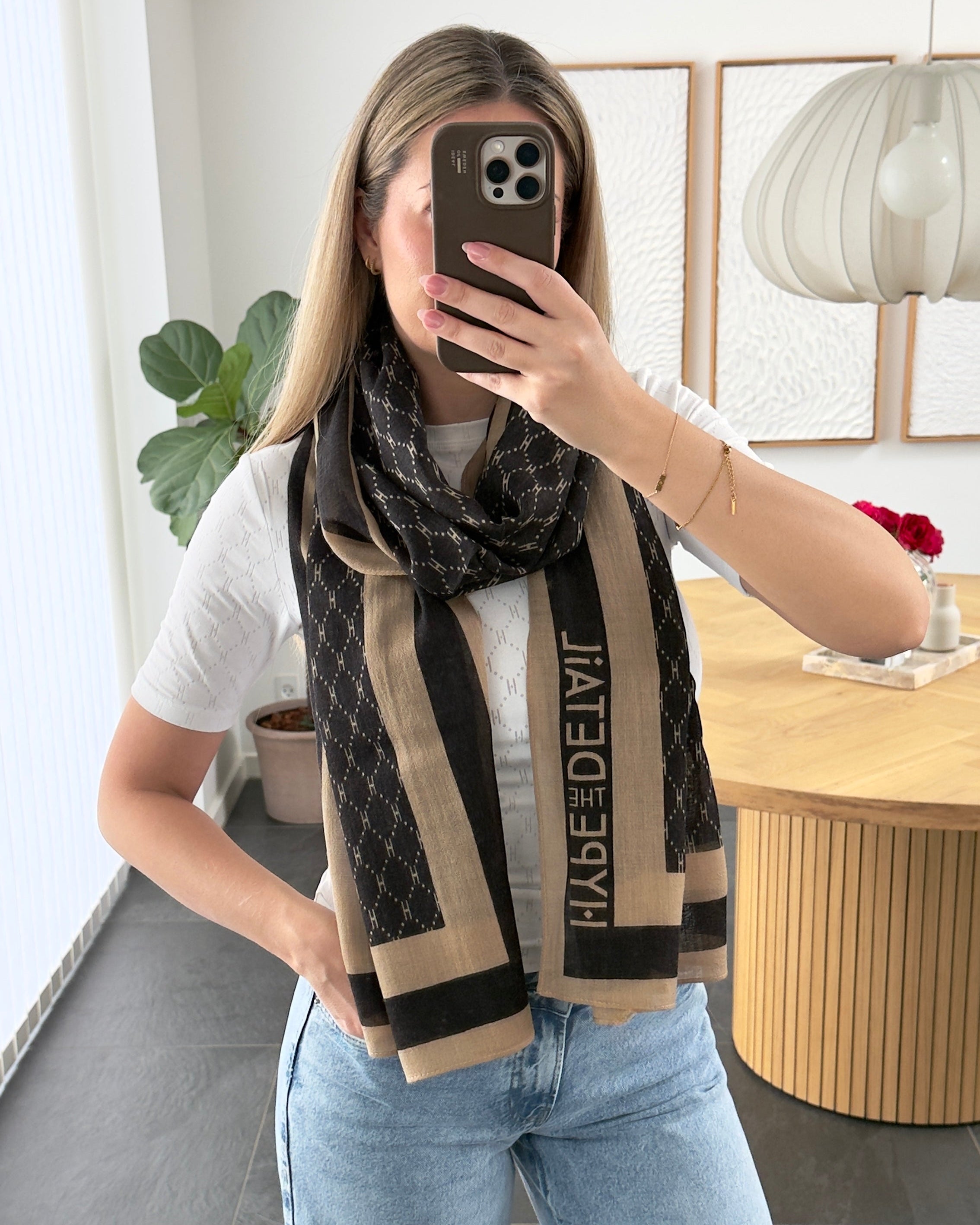 Hype The Detail Tørklæde - Logo - Brown