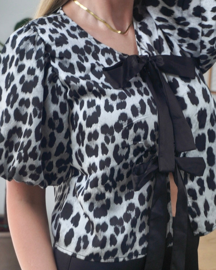 Sisters Point Top - Nell-top3 - Grey Leo