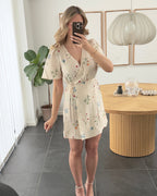 Vero Moda Kjole - Josie Wrap -  Creme/Flowers